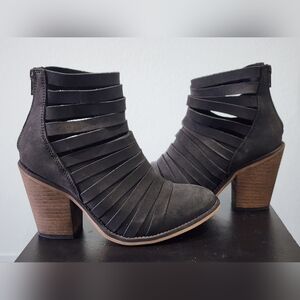 FREE PEOPLE | Strappy Suede Leather Bootie | Boho |Black Ankle Boot | EU 36 US 6